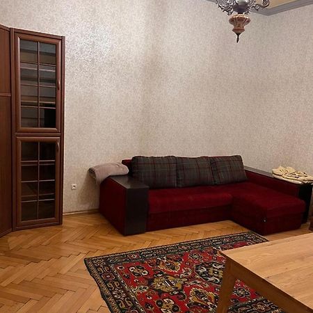 Happy Apartment On Kopernik 30 Lviv Bagian luar foto