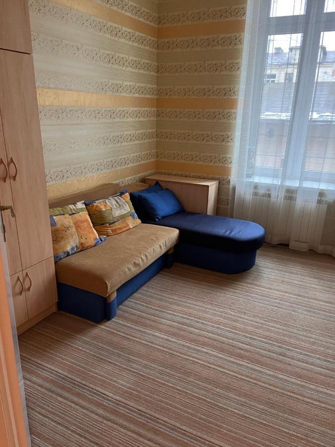 Happy Apartment On Kopernik 30 Lviv Bagian luar foto
