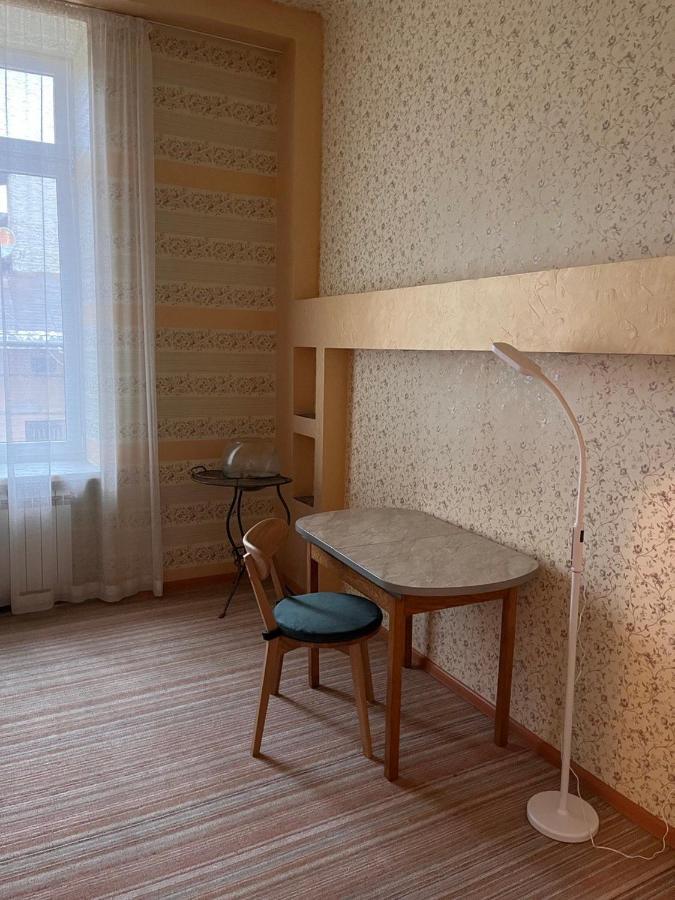 Happy Apartment On Kopernik 30 Lviv Bagian luar foto