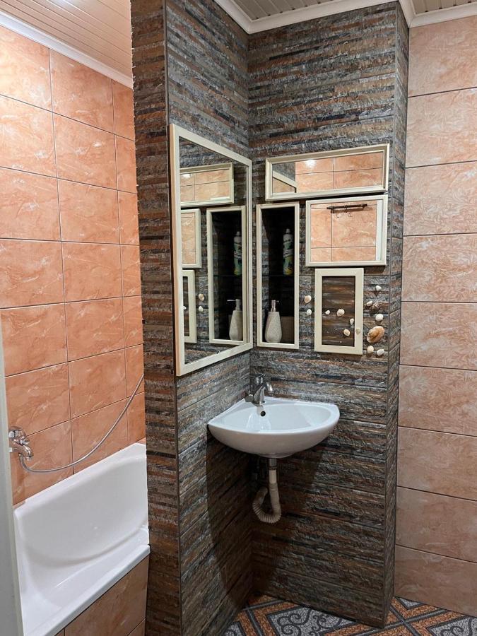 Happy Apartment On Kopernik 30 Lviv Bagian luar foto